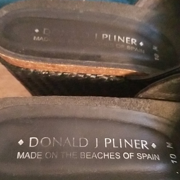 Donald Pliner Black Wedge Sandals - Picture 4 of 5